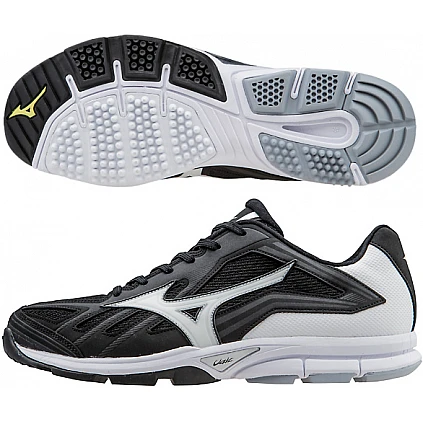 Mizuno Players Trainer